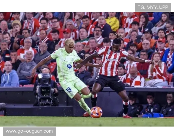 巴萨3-0完胜毕尔巴鄂竞技，西超杯半决赛展现冠军相